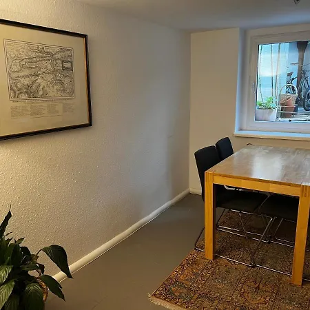 Volksgarten Mit Innenhof Apartment *